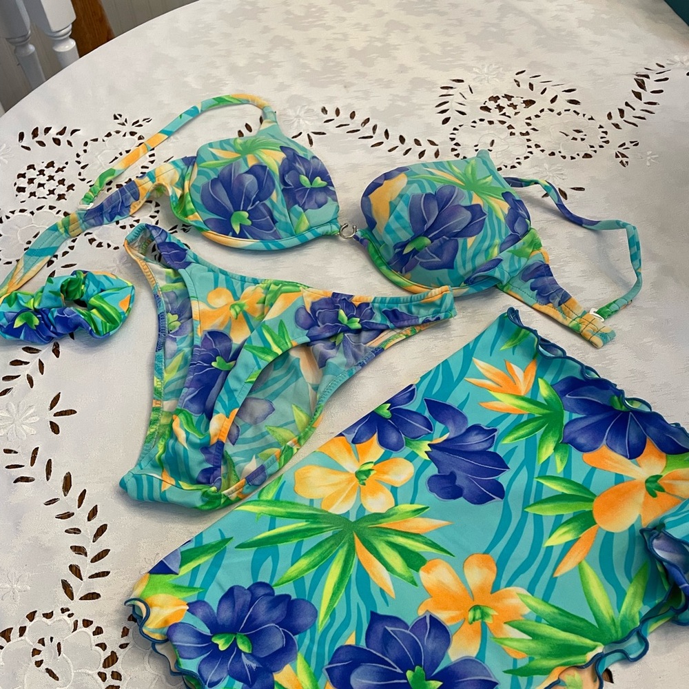 Venus Tropical Bathing Suit with matching Sarong and hair scrunchie